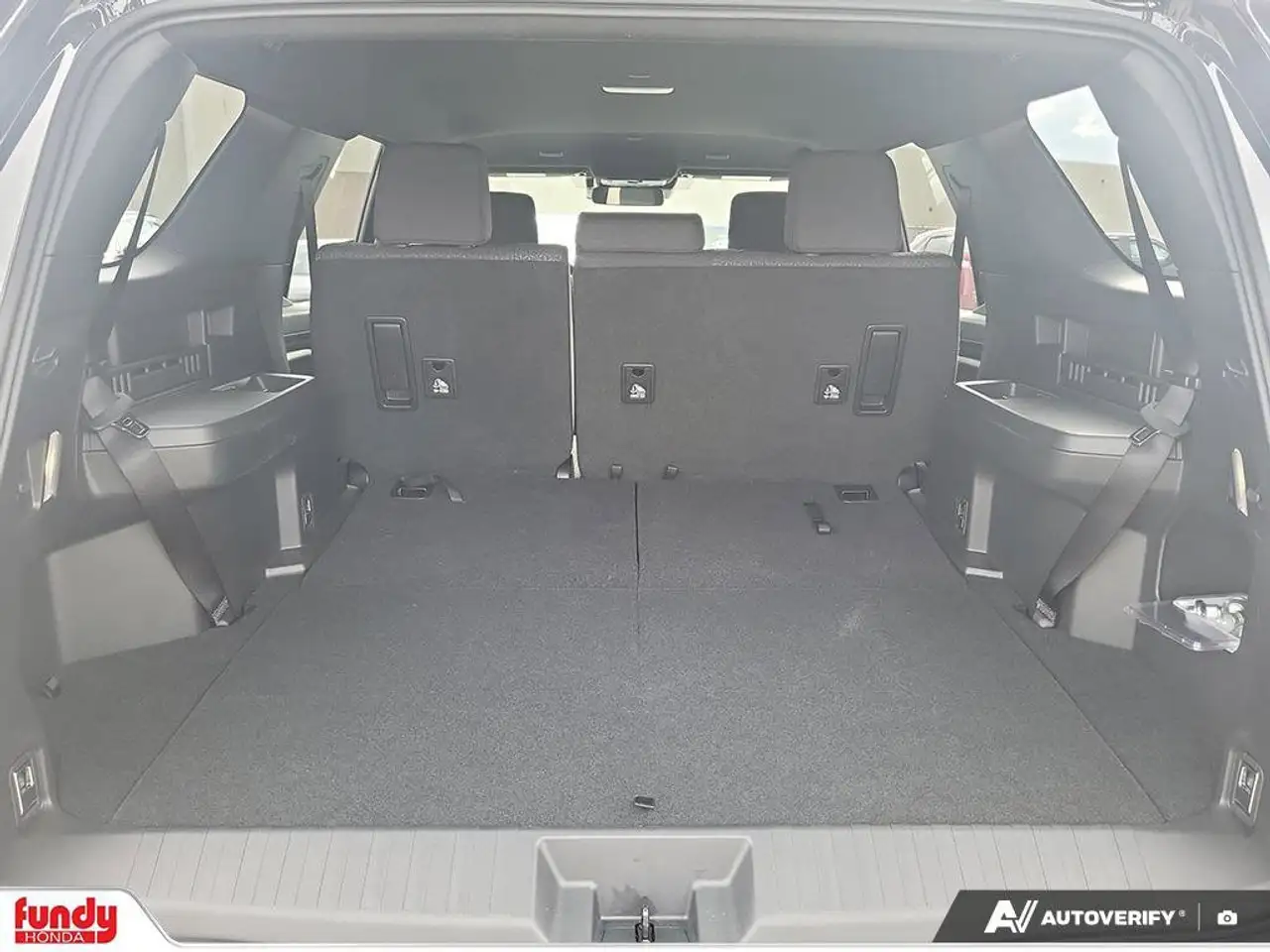 Toyota 4-Runner снимка Toyota 4-Runner
