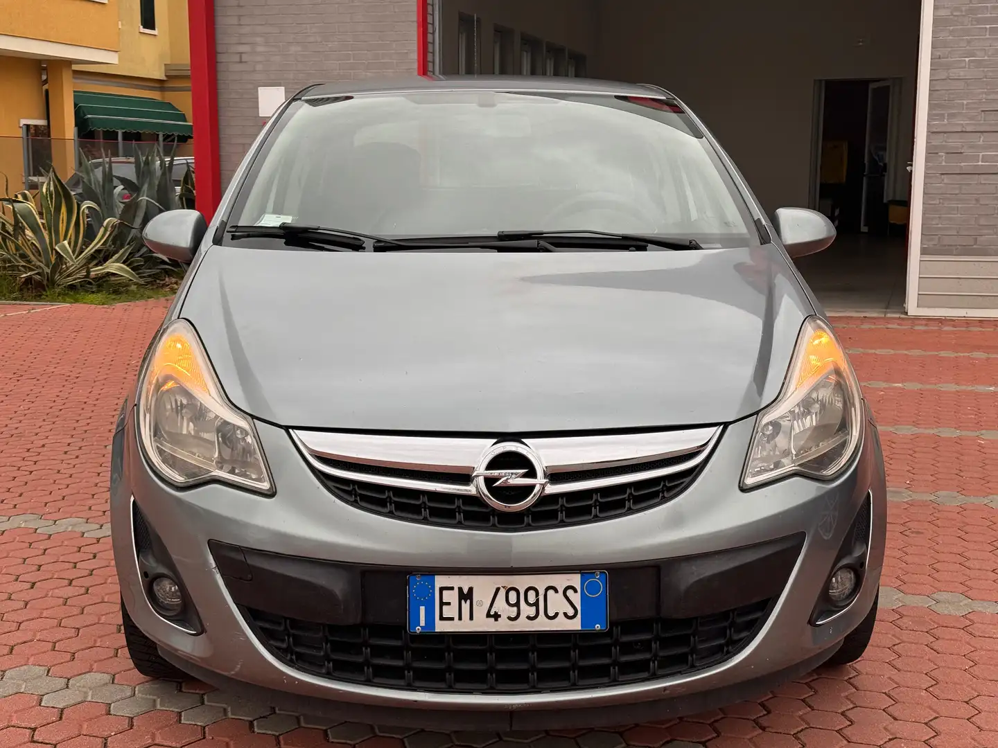 Opel Corsa NEOPATENTATI 5p 1.2 (elective) Gpl-tech 85cv Grigio - 2