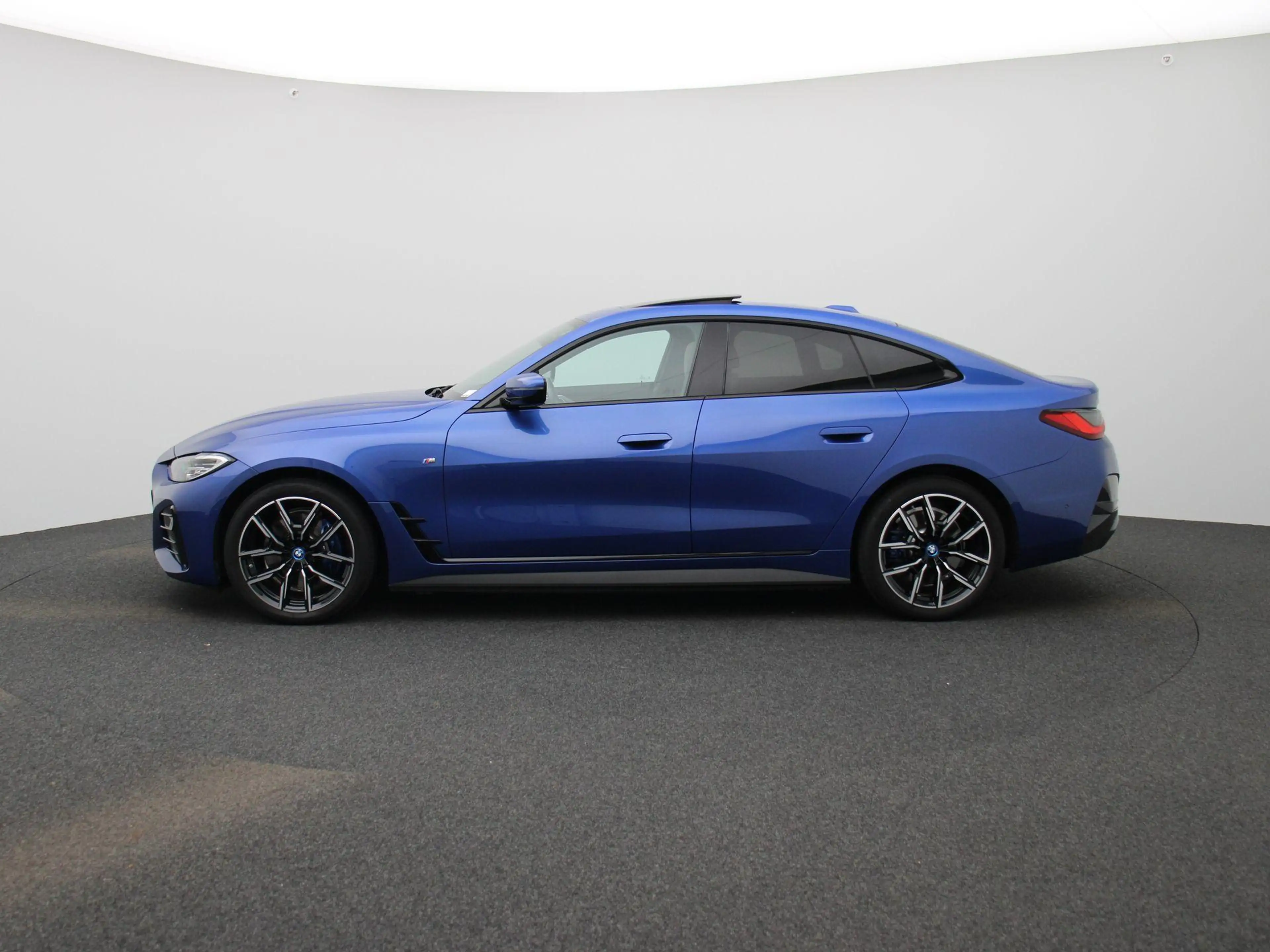 BMW i4 eDrive35 M-Sport 70 kWh | Panoramadak | Oyster Led — photo 6