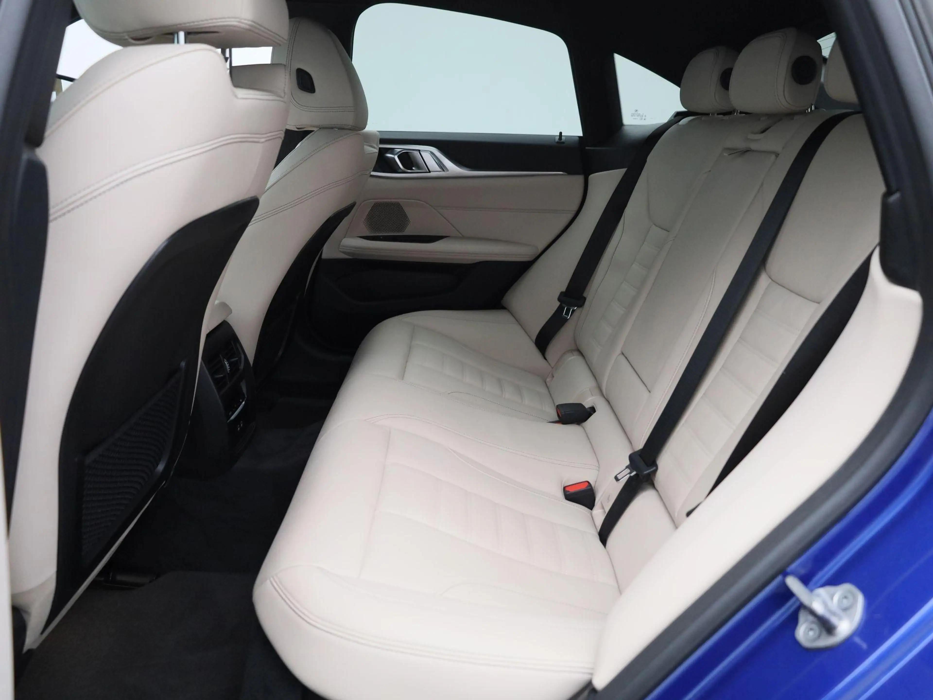 BMW i4 eDrive35 M-Sport 70 kWh | Panoramadak | Oyster Led — photo 12
