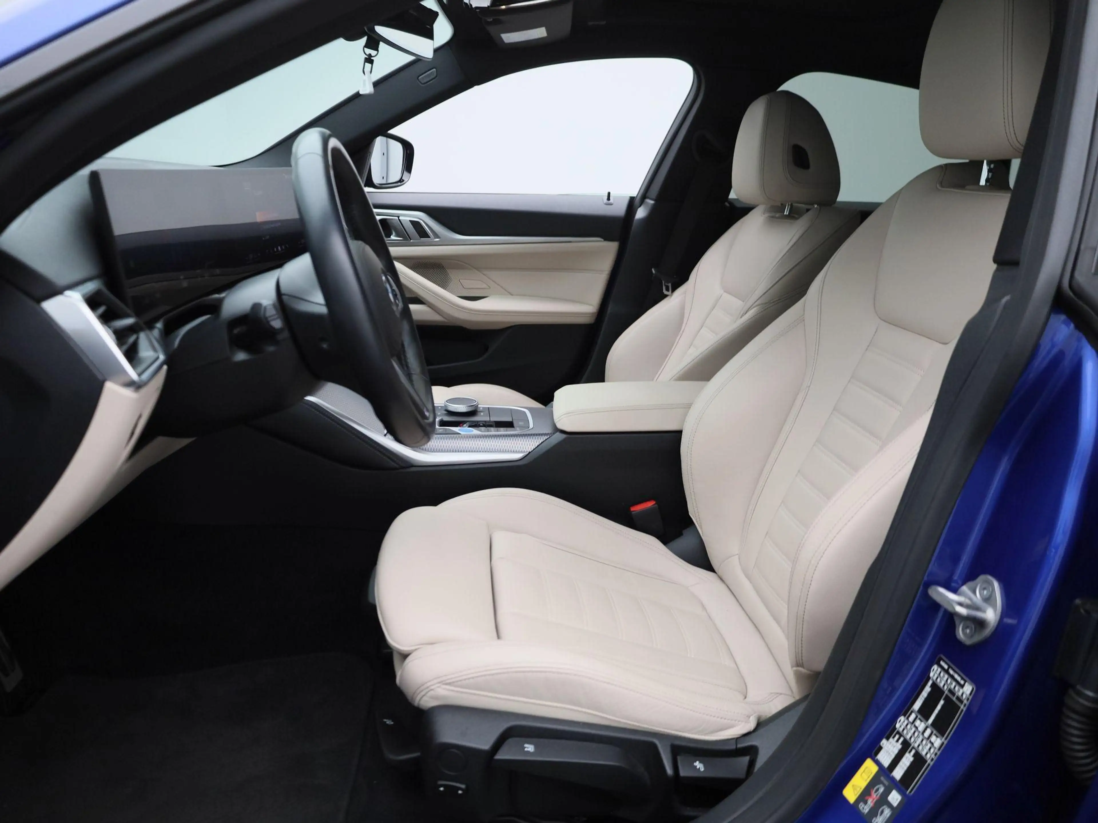 BMW i4 eDrive35 M-Sport 70 kWh | Panoramadak | Oyster Led — photo 11