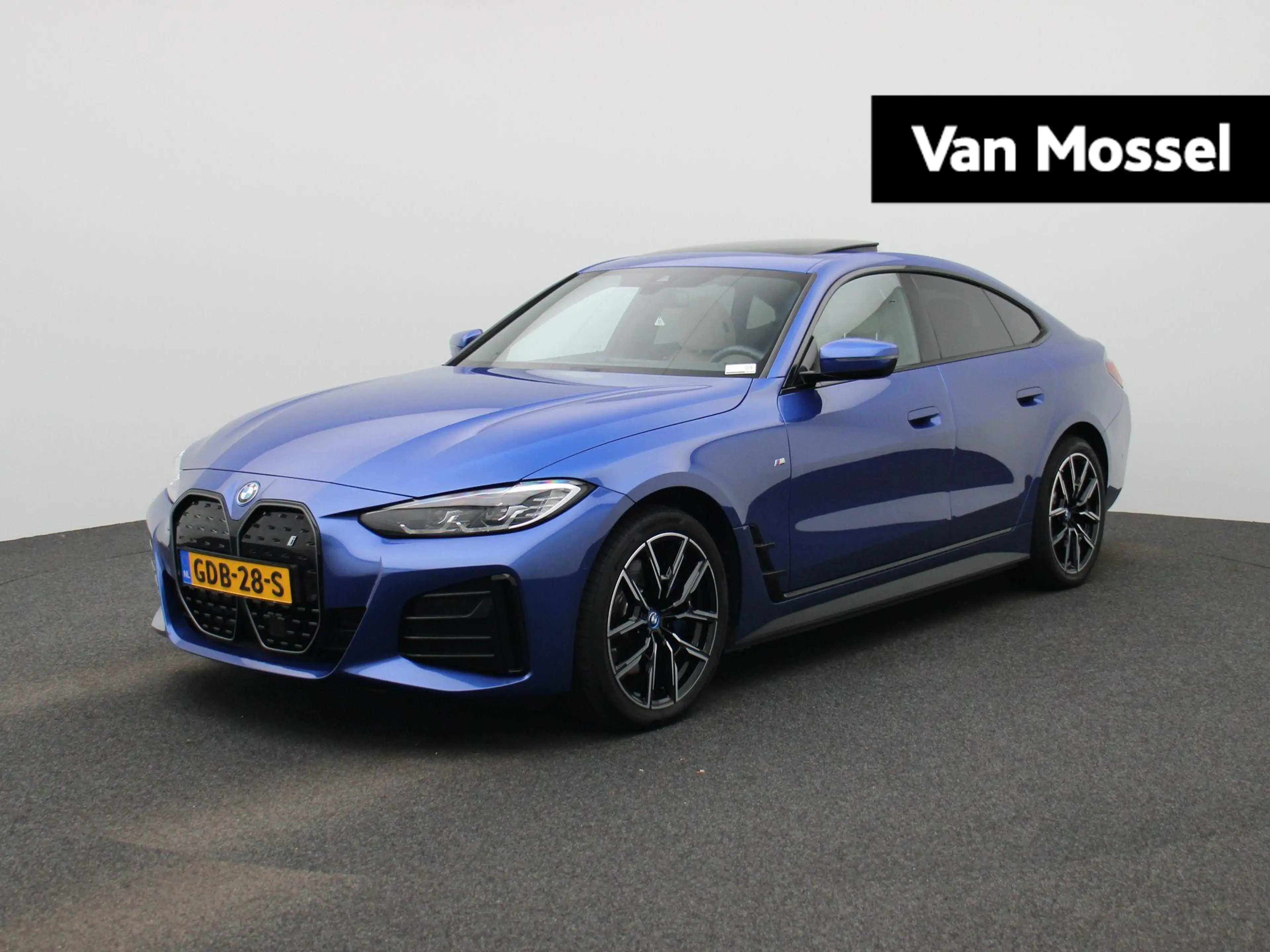 BMW i4 eDrive35 M-Sport 70 kWh | Panoramadak | Oyster Led