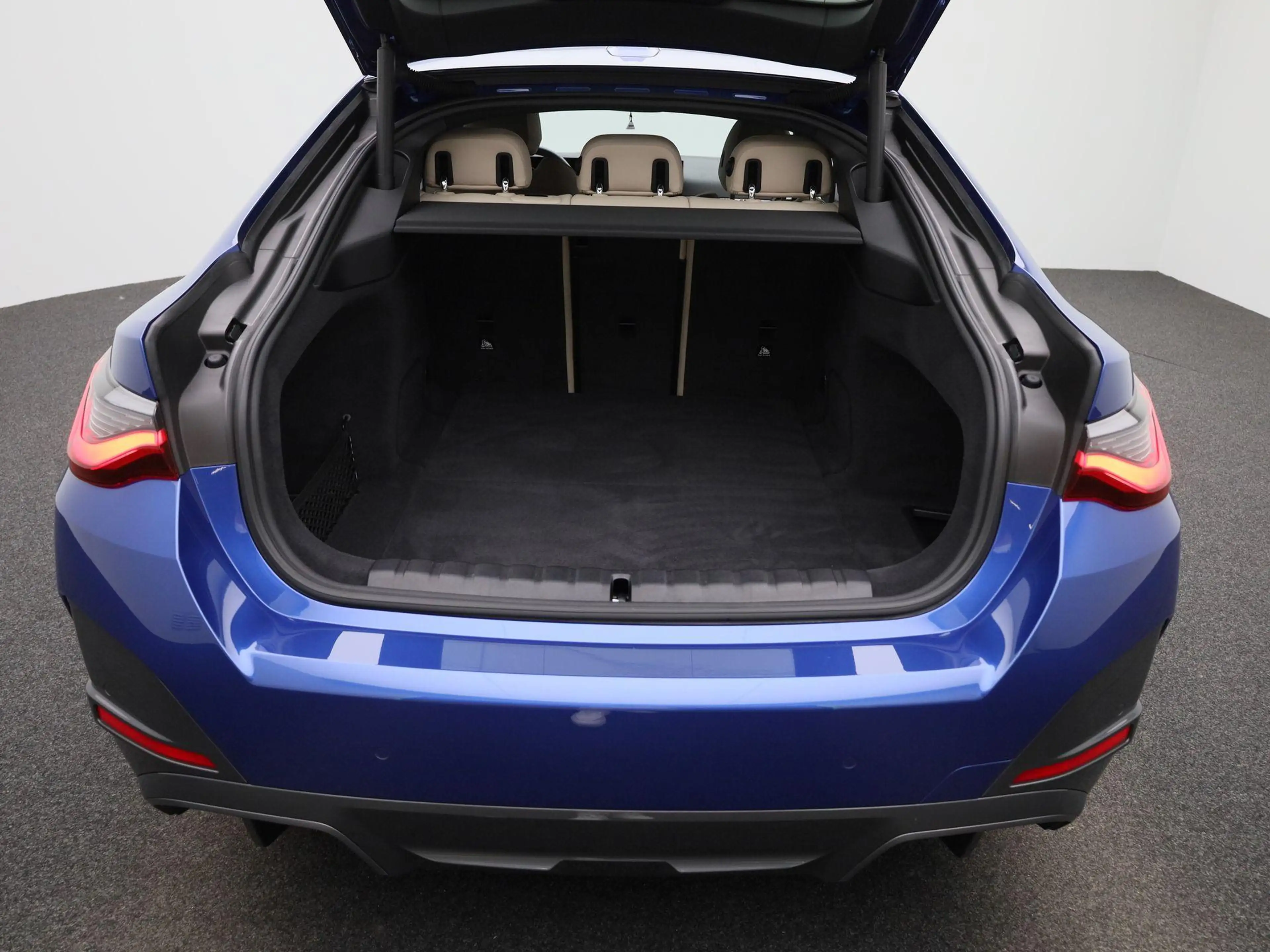 BMW i4 eDrive35 M-Sport 70 kWh | Panoramadak | Oyster Led — photo 13