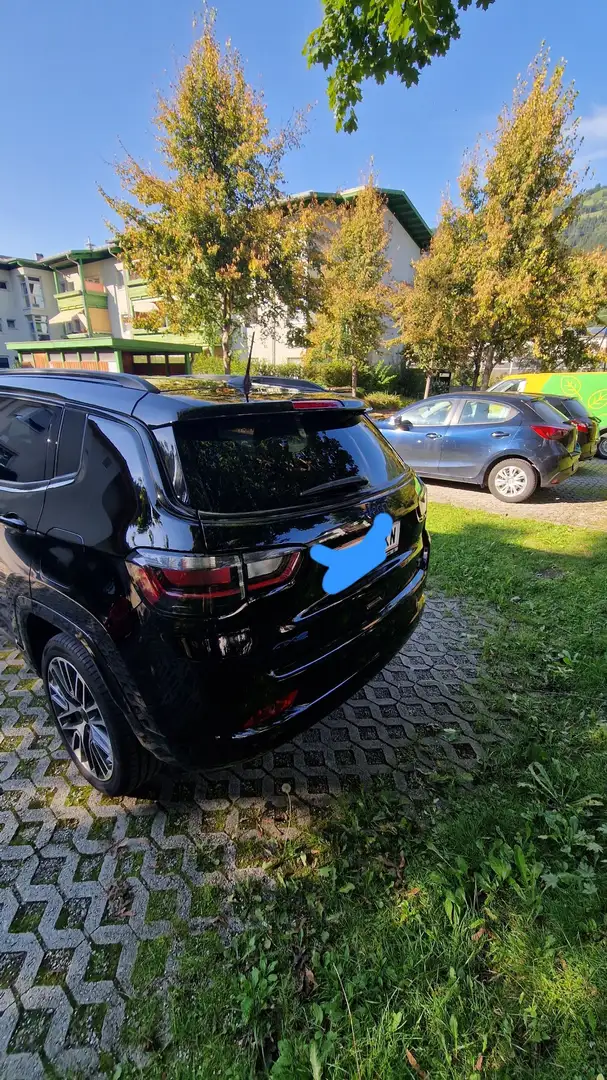 Jeep Compass 1.3 PHEV Summit 240 PS AT 4xe Schwarz - 1