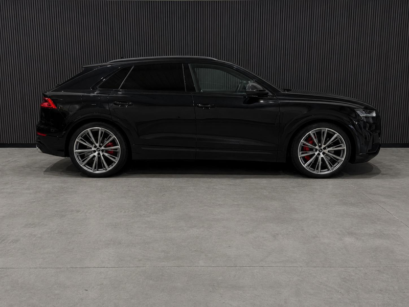 Audi Q8 4.0 TFSI SQ8 Quattro / Carbon Int&Ext / Pano / 4WD — photo 3