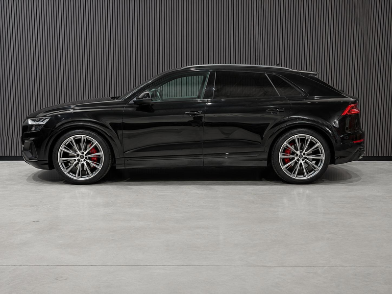 Audi Q8 4.0 TFSI SQ8 Quattro / Carbon Int&Ext / Pano / 4WD — photo 2