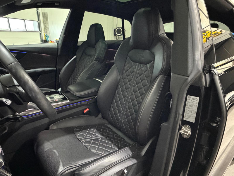 Audi Q8 4.0 TFSI SQ8 Quattro / Carbon Int&Ext / Pano / 4WD — photo 8