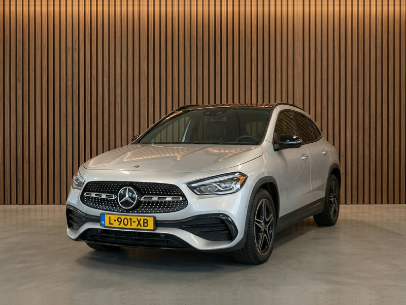 Mercedes-Benz GLA 200 Business Solution AMG panoramadak / leer / burmest — photo 2