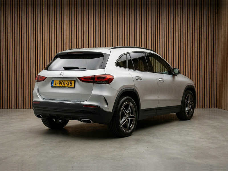 Mercedes-Benz GLA 200 Business Solution AMG panoramadak / leer / burmest — photo 5