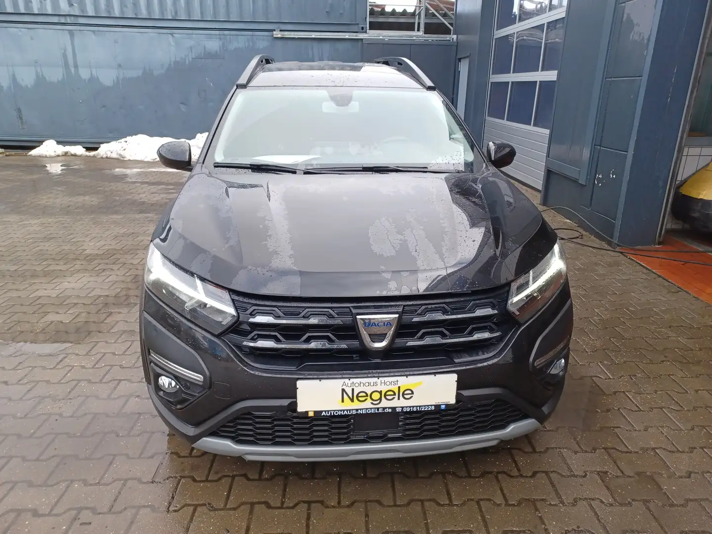 Dacia Jogger Comfort 7-Sitzer AHK Schwarz - 2