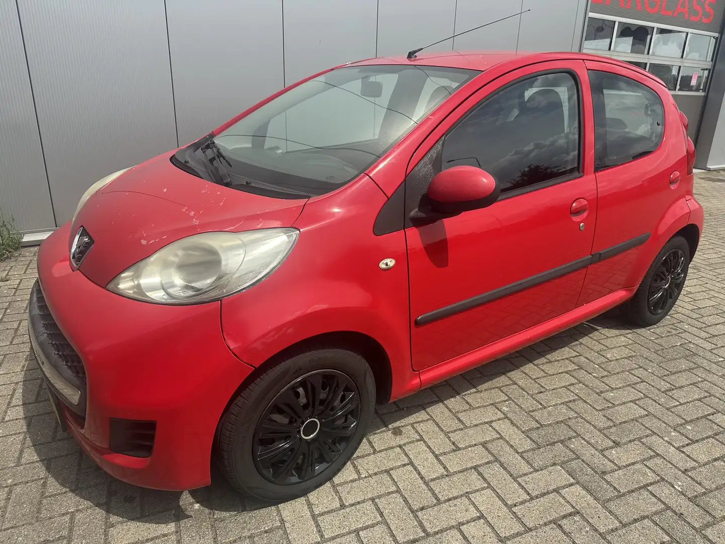 Peugeot 107 1.0-12V XS APK 2/26 — airco— 5 deurs crvena - 2