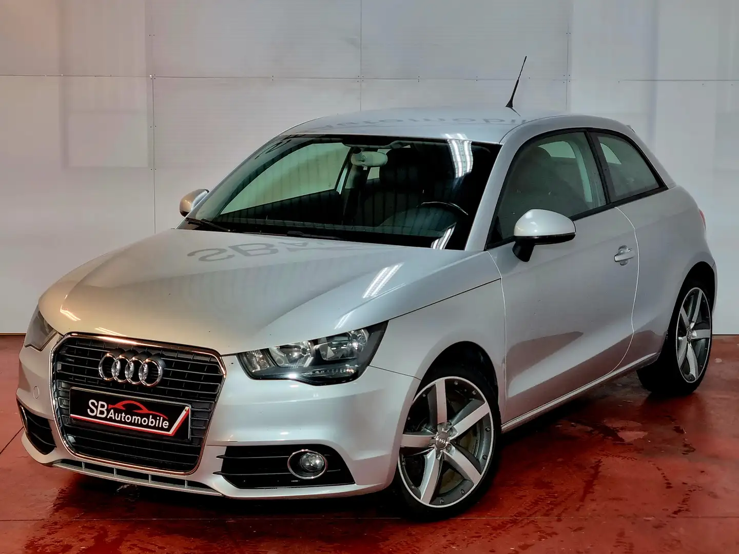 Audi A1 1.6 TDi **AIRCO**GARANTIE 12MOIS** Gris - 2