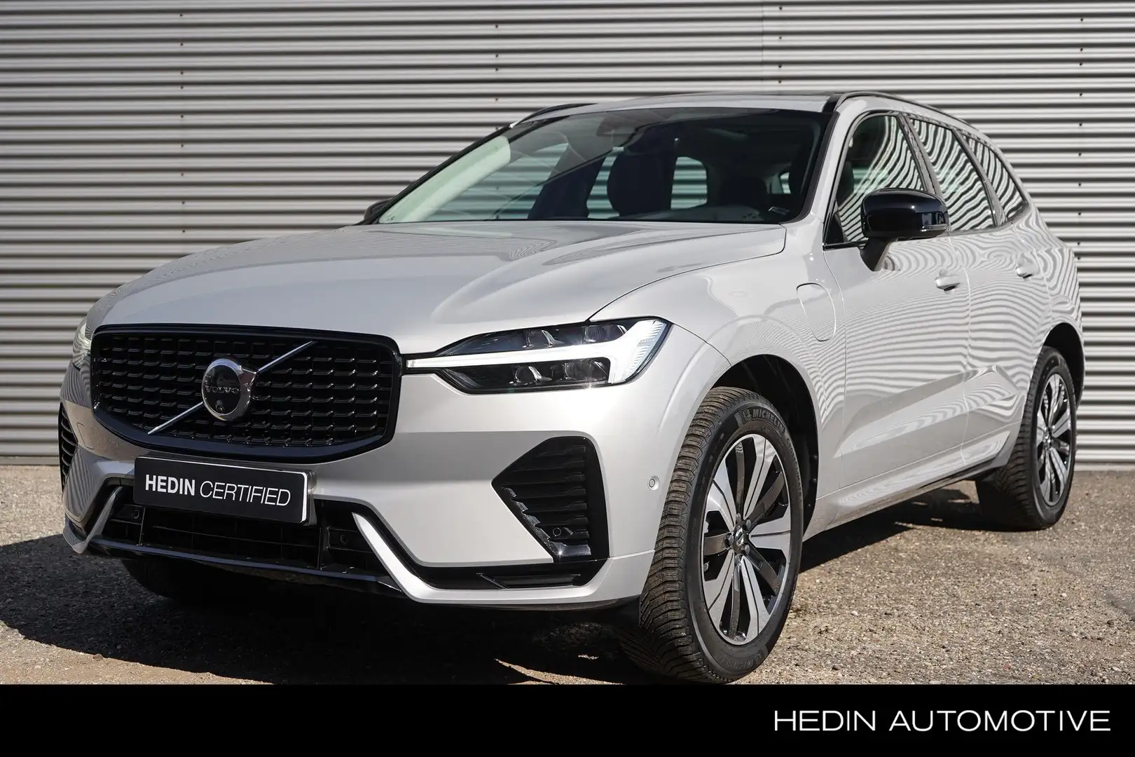 Volvo XC60 T6 Plug-in hybrid AWD Plus Dark | Panoramadak | Ve Gris - 1