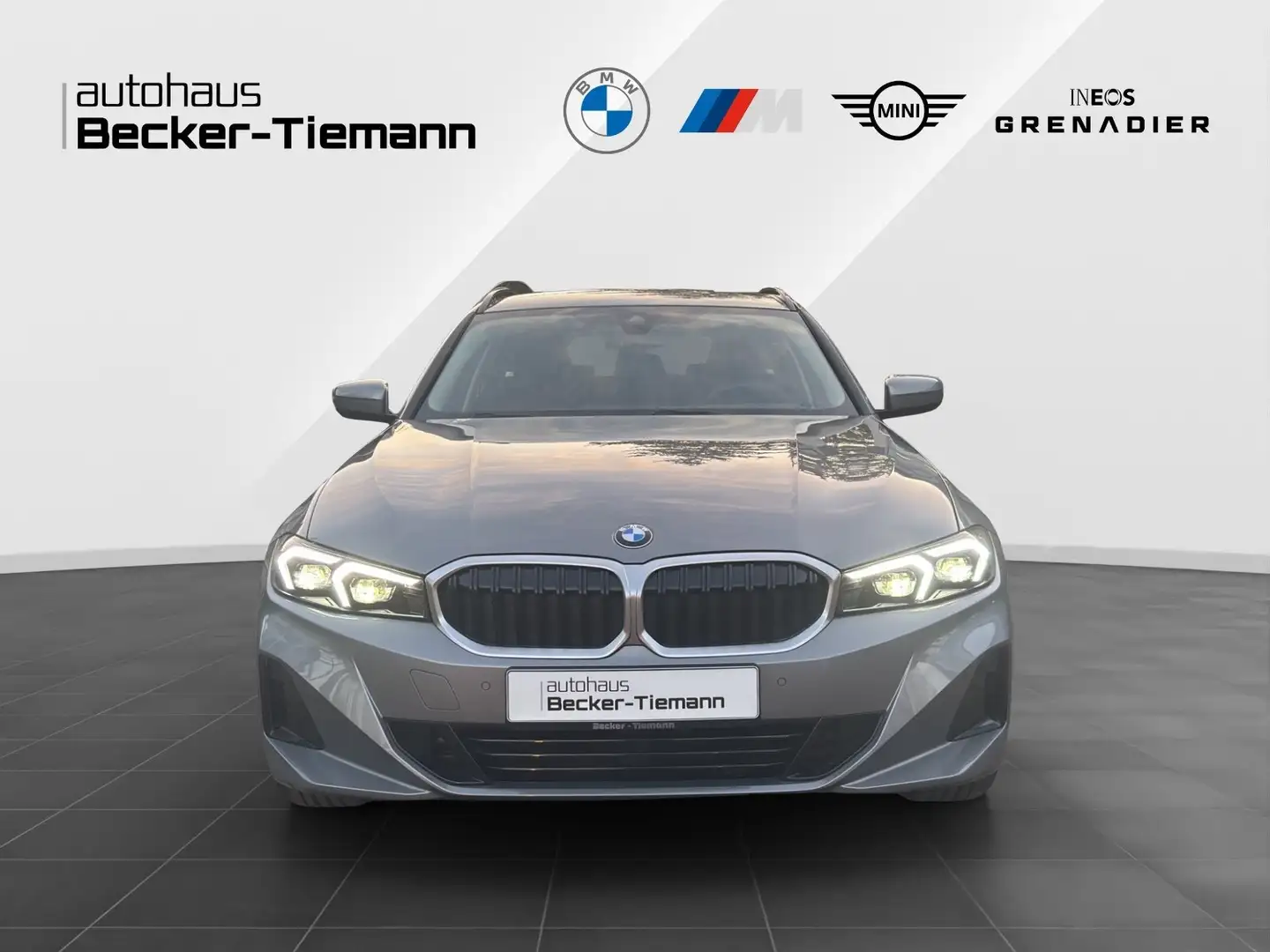 BMW 318 i Touring AHK | DAB | Klima | LiveCockpit+ | Navi Grau - 2