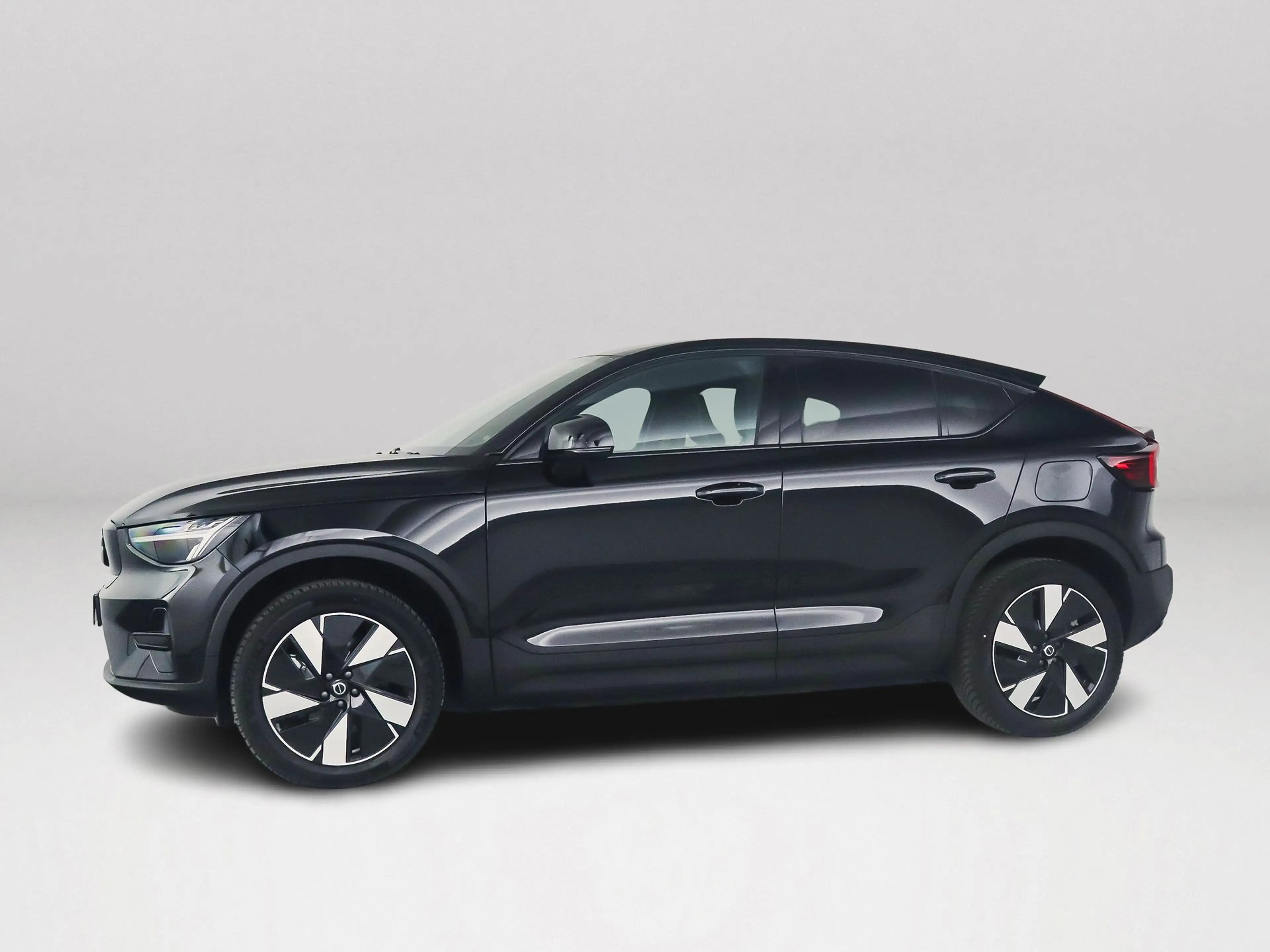 Volvo C40 Single Motor Extended Range Plus 82 kWh | Panorama — photo 4