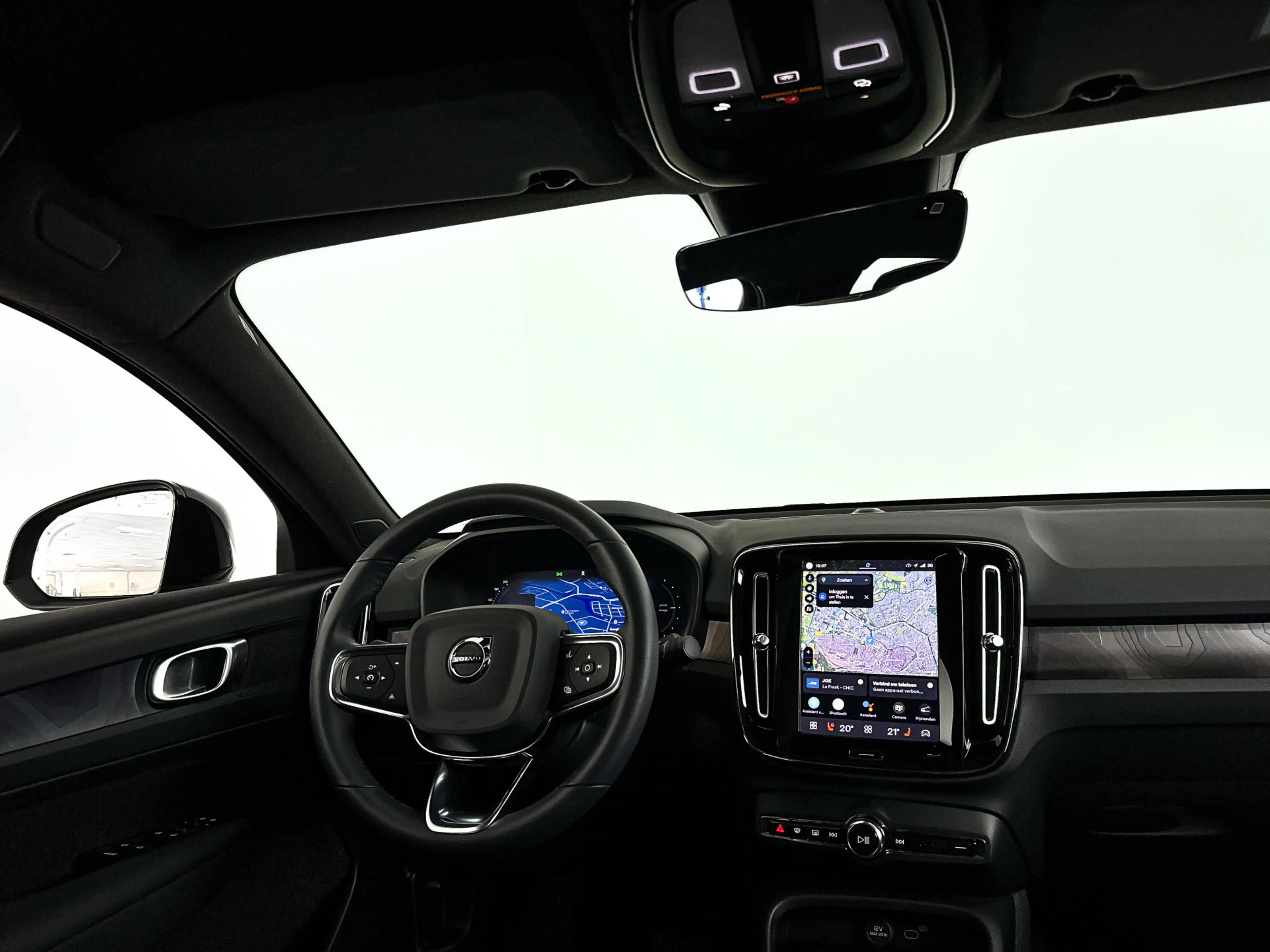 Volvo C40 Single Motor Extended Range Plus 82 kWh | Panorama — photo 7