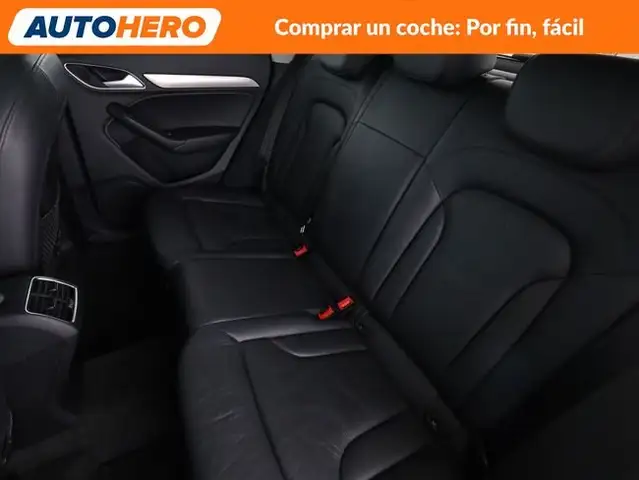 Audi Q3 view 15