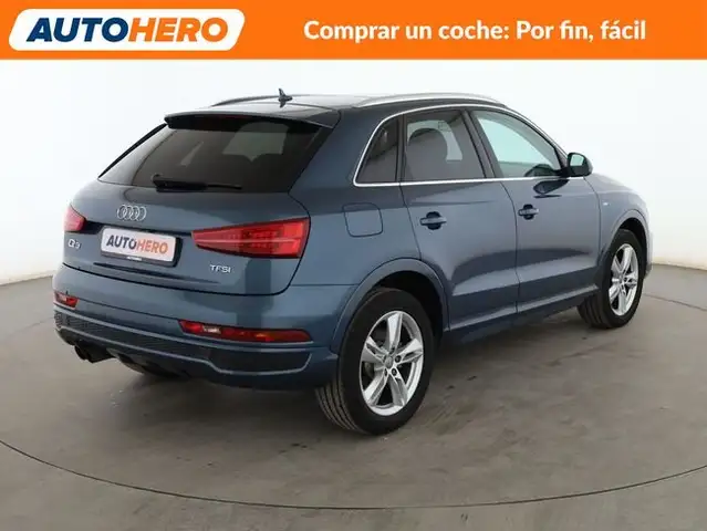 Audi Q3 view 6