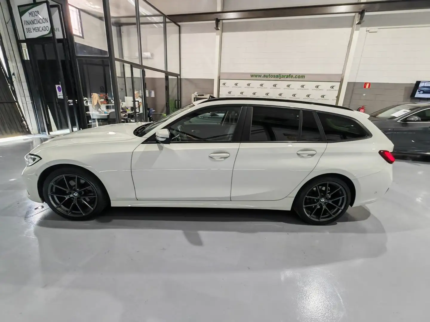 BMW 320 320d Auto.Touring Blanco - 2