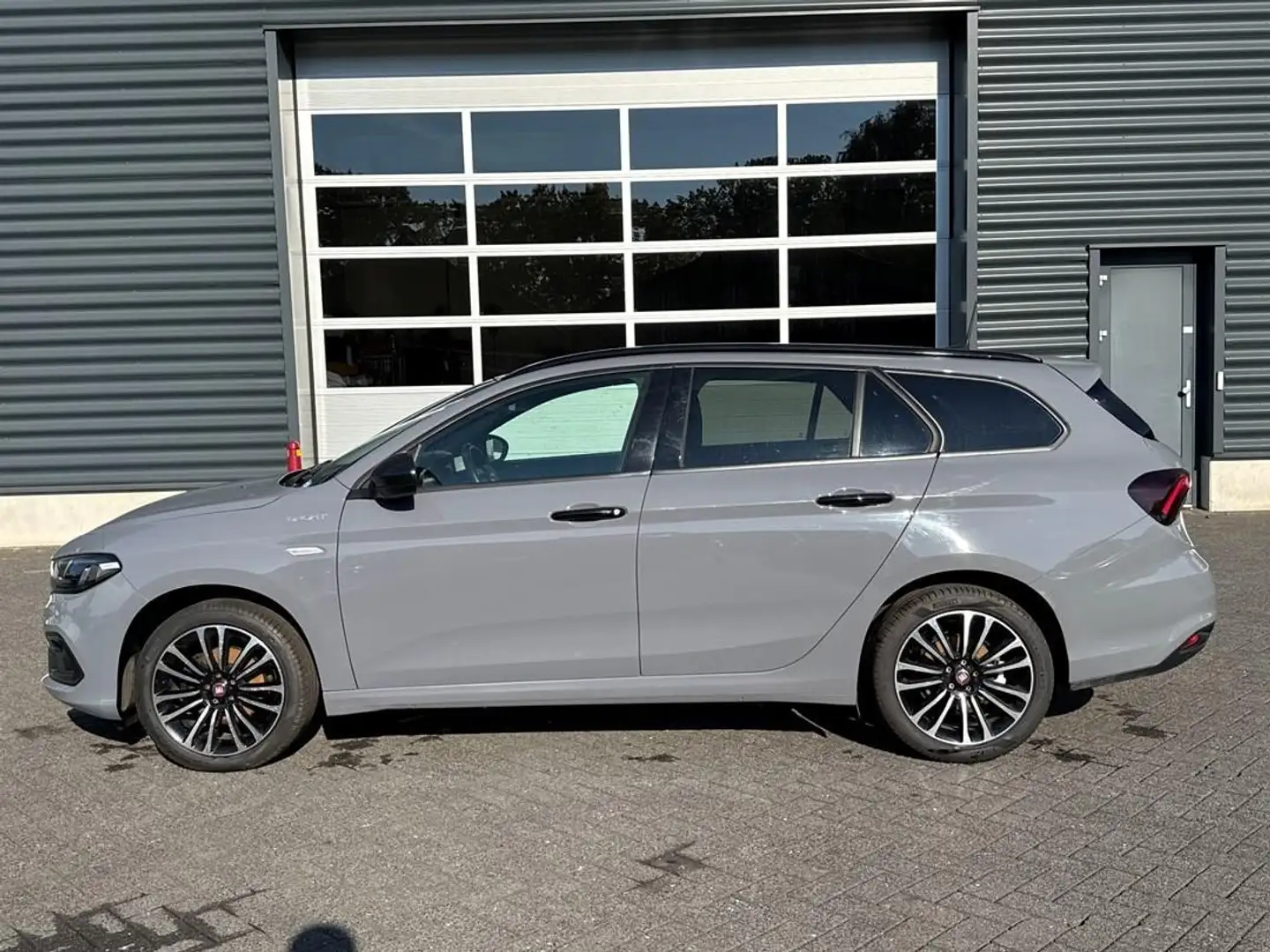 Fiat Tipo Stationwagon 1.0 City Sport, camera, lana assist, Grijs - 2