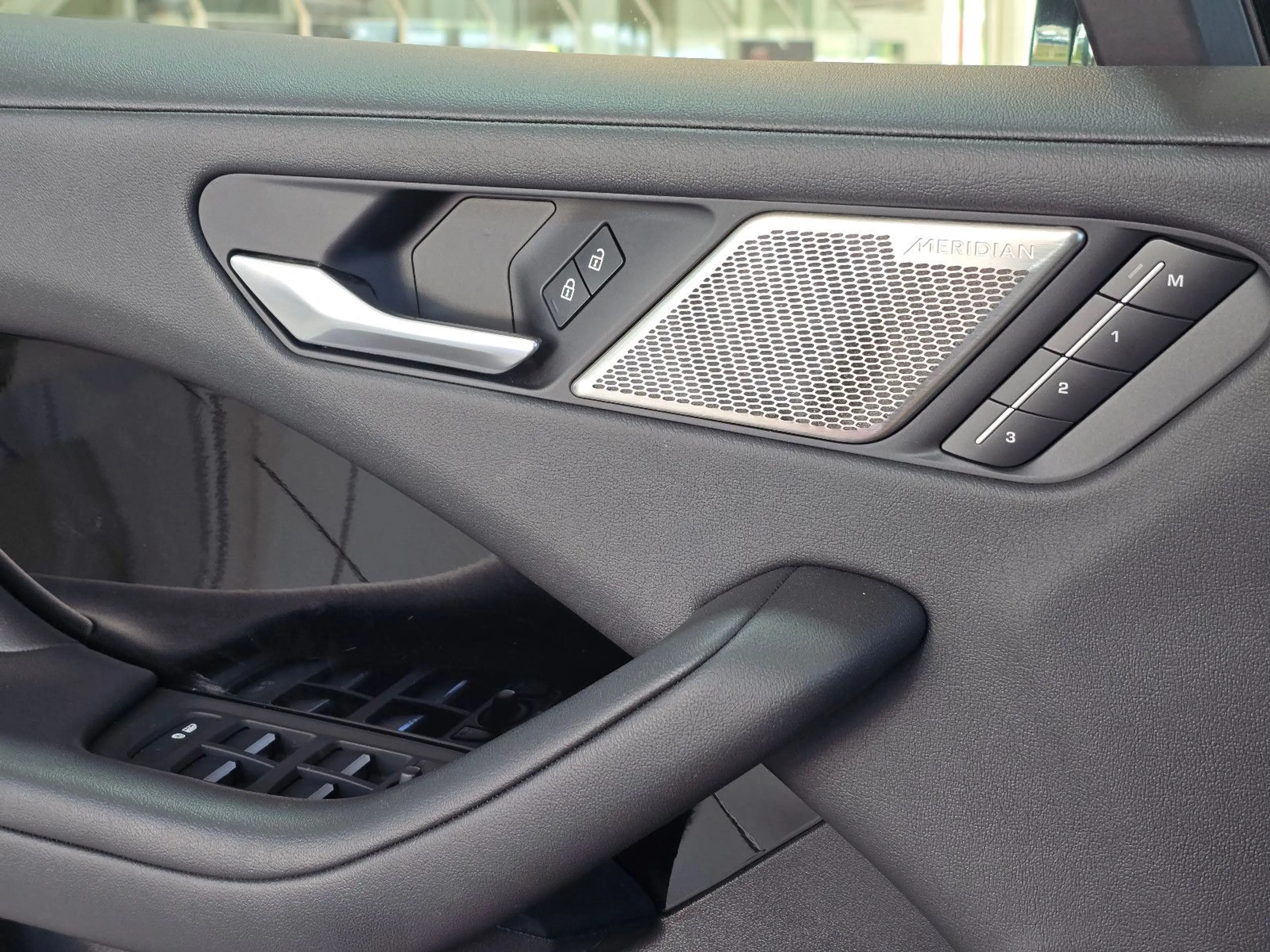 Jaguar I-Pace I-PACE S+PERFORMANCE SITZ+HEAD UP+MATRIX+KEYLESS — photo 11