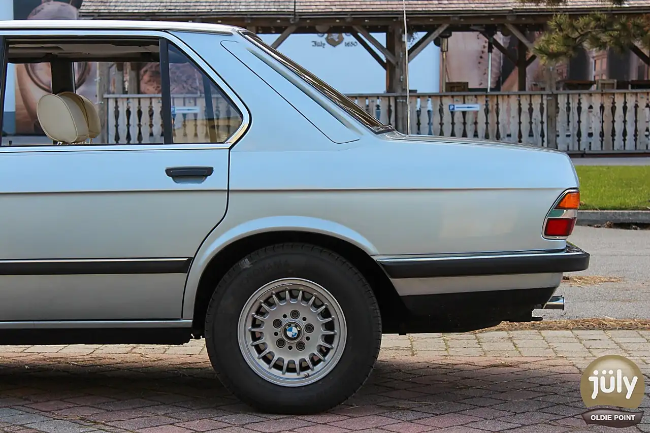BMW 528 i aus Sammlerhand, foto 6