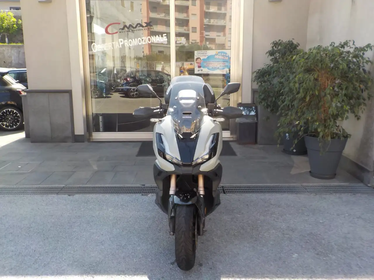 Honda ADV 350