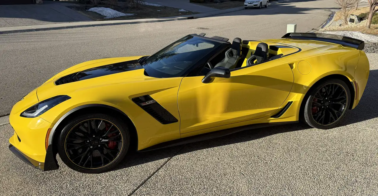 Chevrolet Corvette снимка Chevrolet Corvette