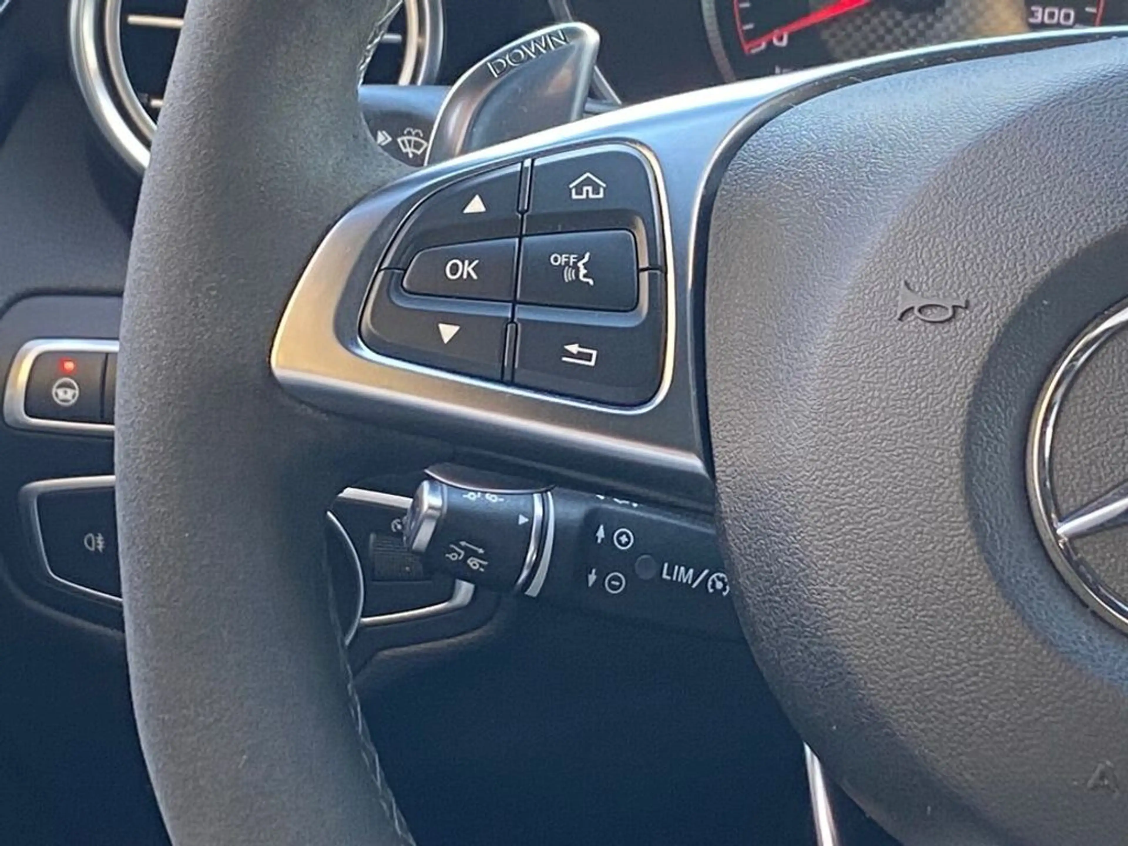 Mercedes-Benz GLC 63 AMG GLC 63s AMG 4M*NIGHT*SITZKLIMA*PANO*ACC*CARBON*21 — photo 11
