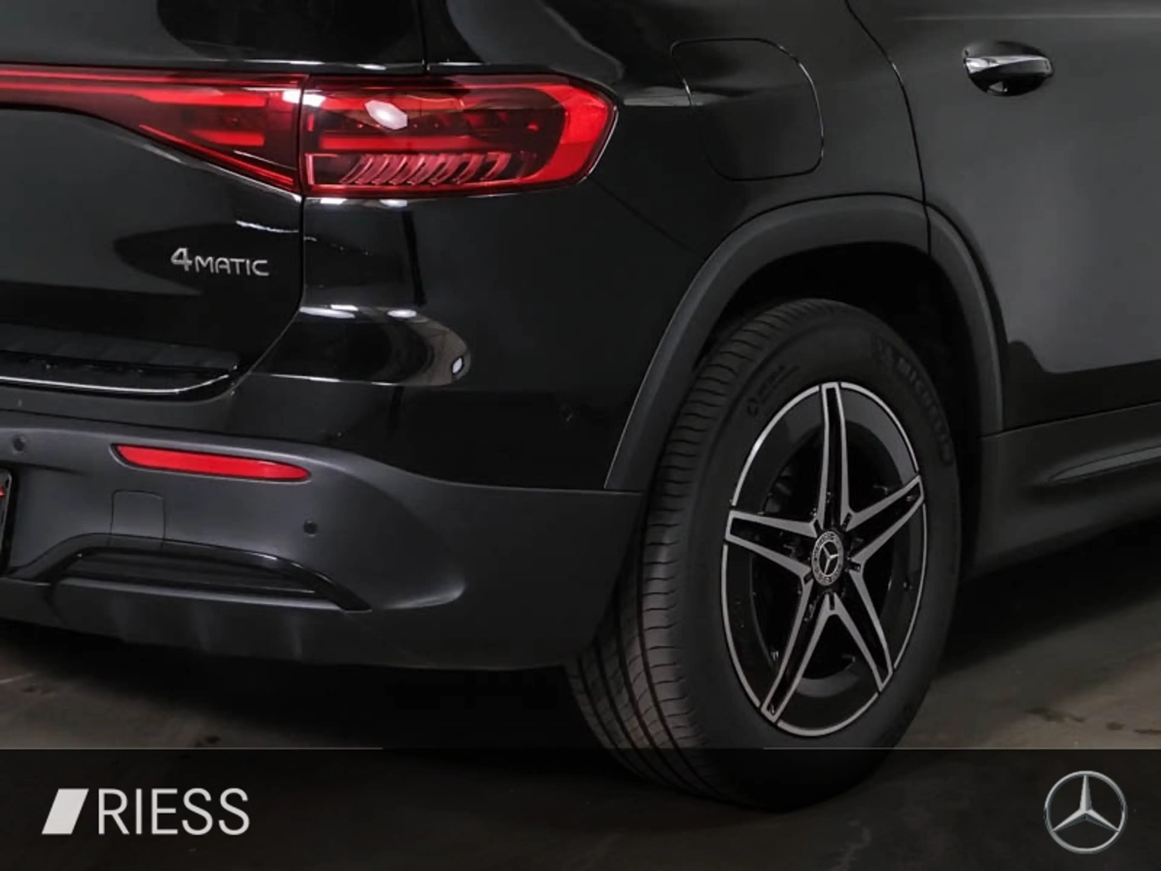 Mercedes-Benz EQB 350 4M AMG Sport Night Prem HUD Pano Distr W-Pa — photo 5
