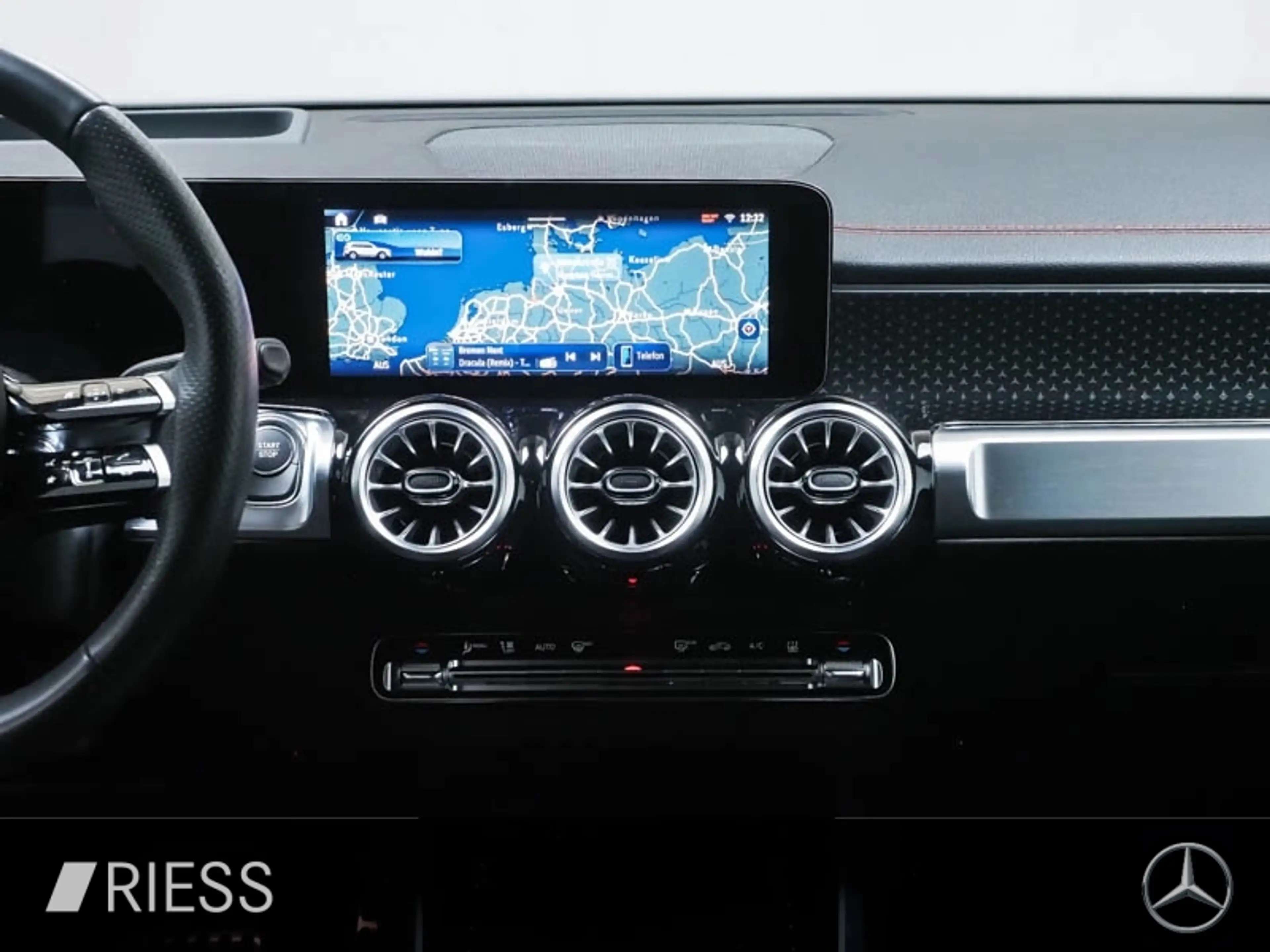 Mercedes-Benz EQB 350 4M AMG Sport Night Prem HUD Pano Distr W-Pa — photo 7