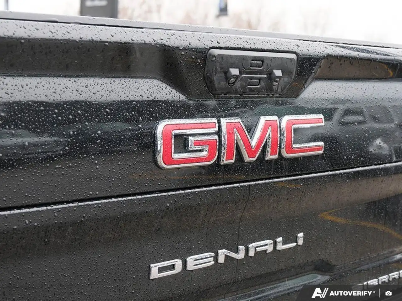 GMC Sierra 2500HD снимка GMC Sierra 2500HD