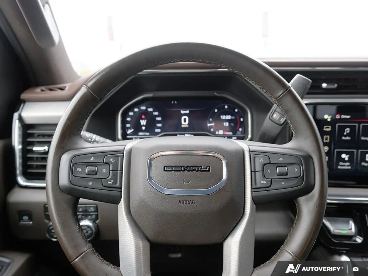 GMC Sierra 2500HD снимка GMC Sierra 2500HD