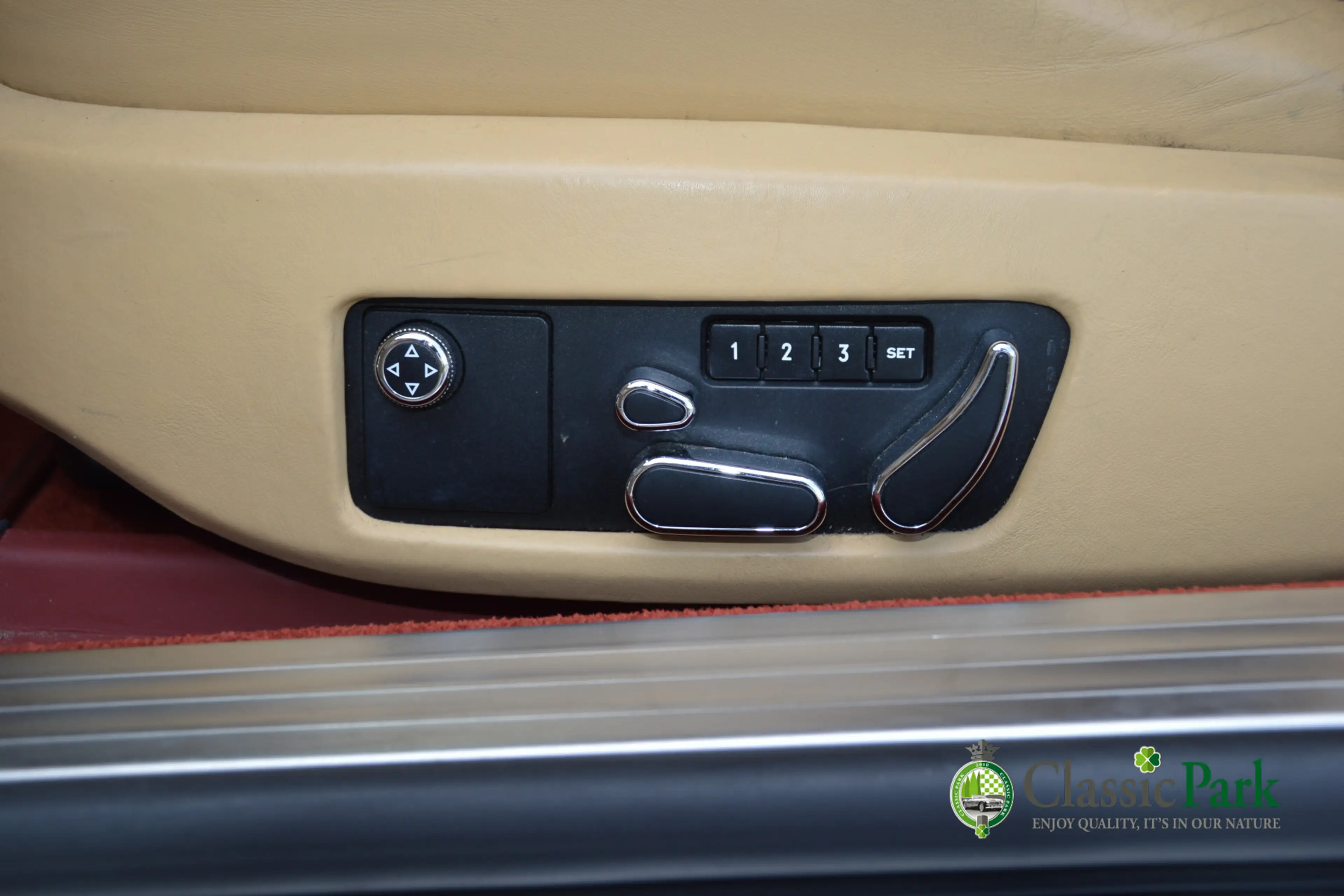 Bentley Continental GT 6.0 W12 — photo 15