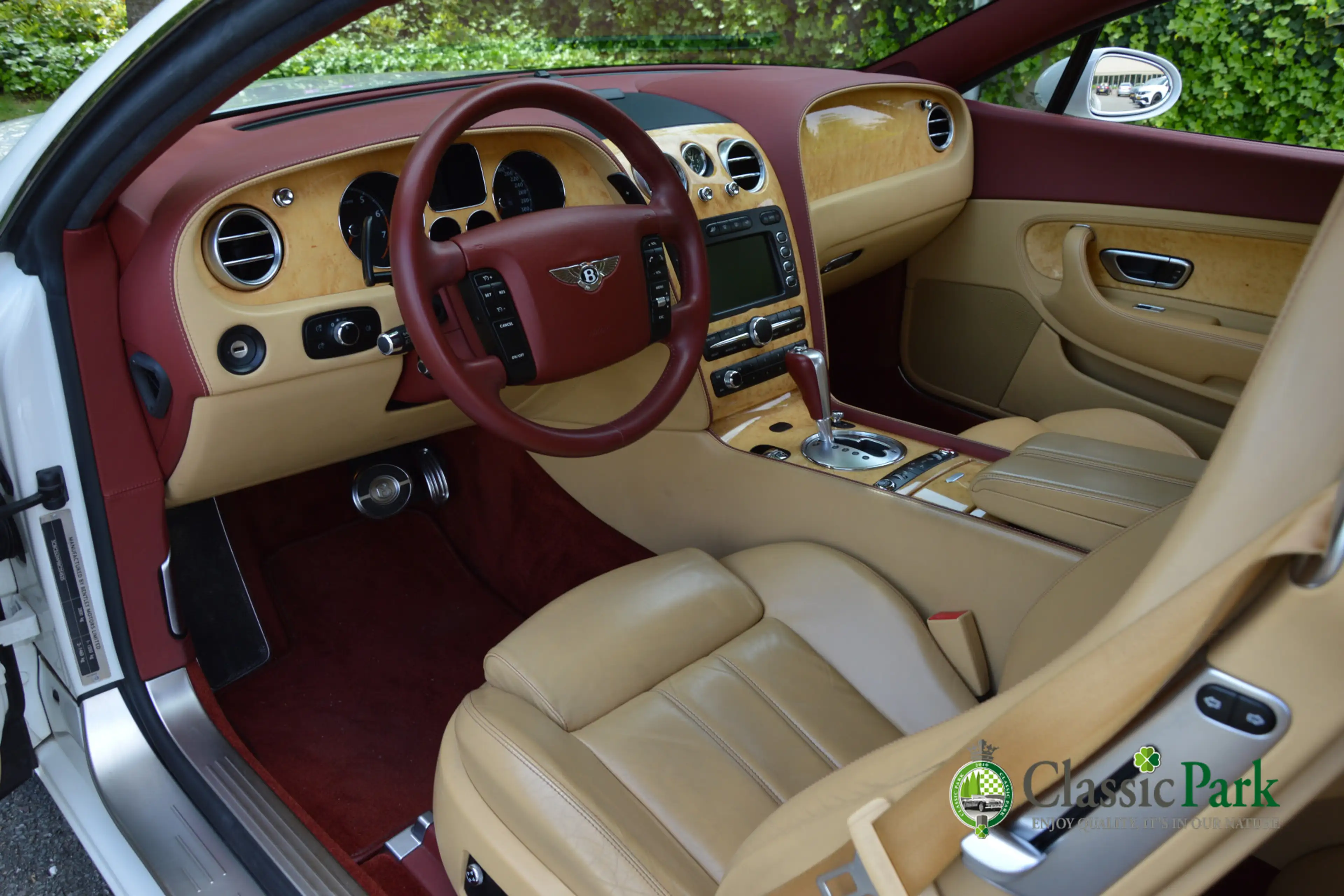 Bentley Continental GT 6.0 W12 — photo 12