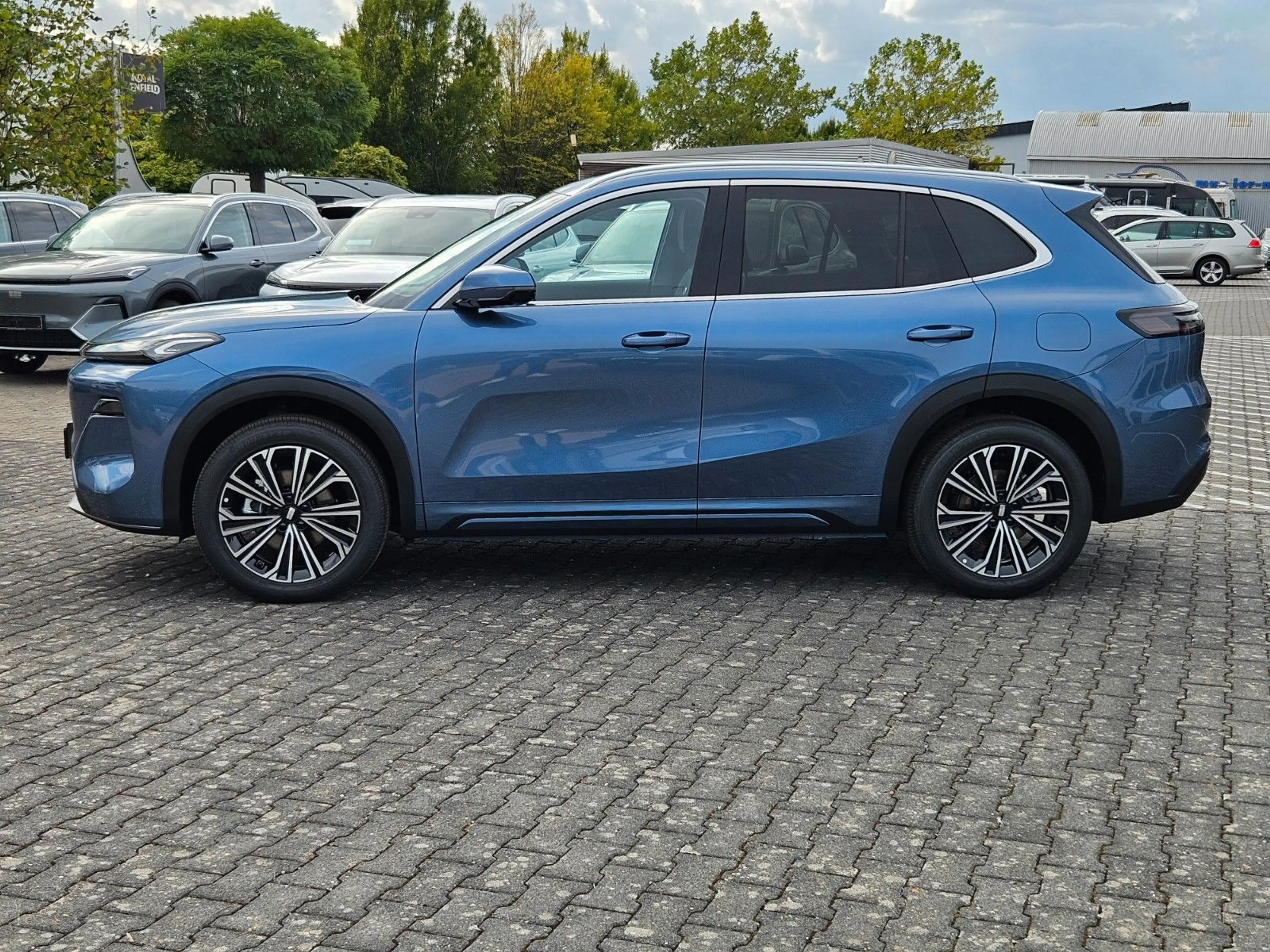 Geely Starray EM-i Max+ Massage Head-Up Panorama — photo 10