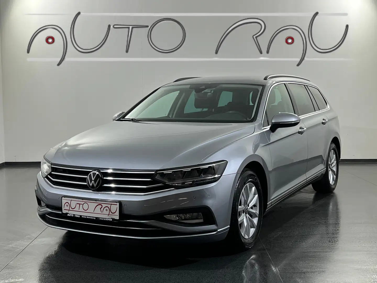 Volkswagen Passat Variant 2.0 TDI SCR Business *LED*ACC*NAVI* Argento - 1