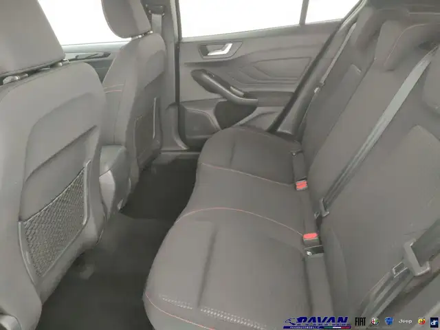 Ford Focus view 15