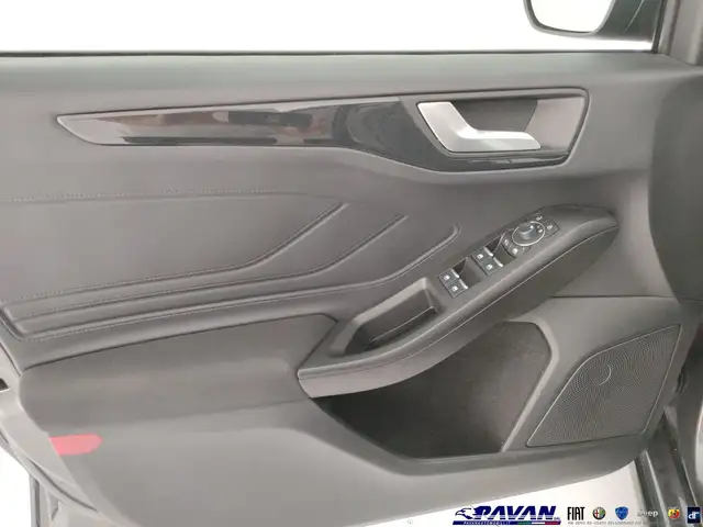 Ford Focus view 10