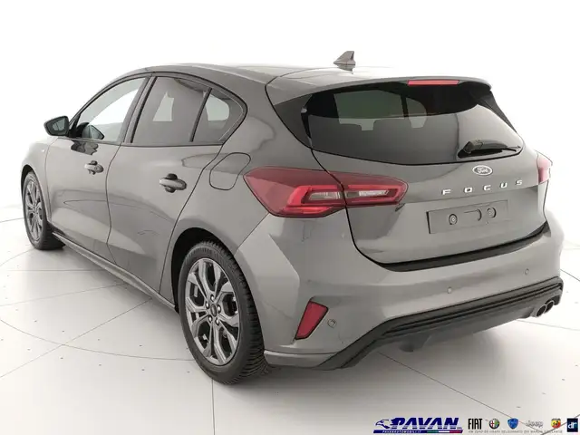 Ford Focus view 7