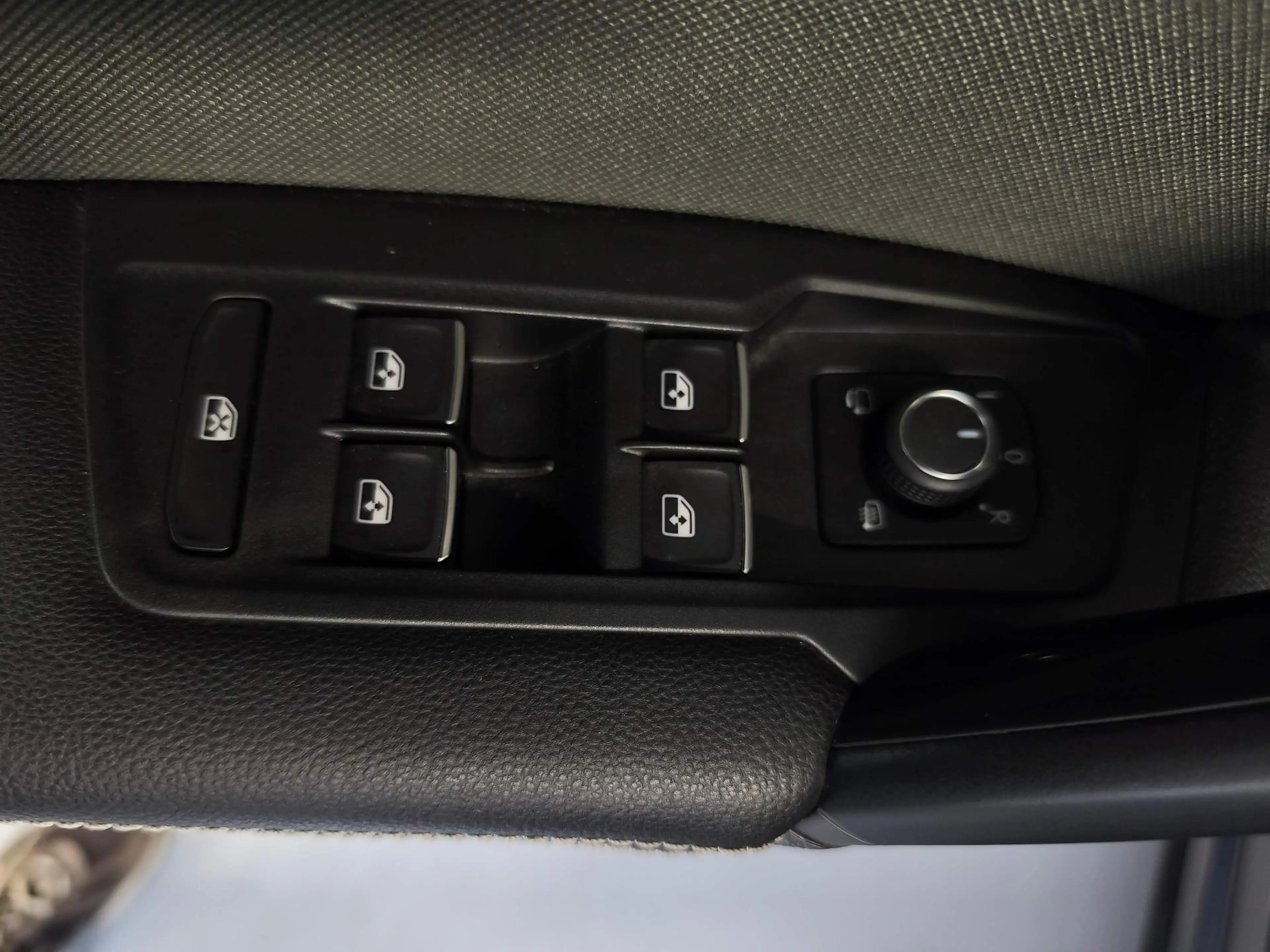 SEAT Tarraco 1.4 TSI e-Hybrid PHEV Xperience Business Intense — photo 27