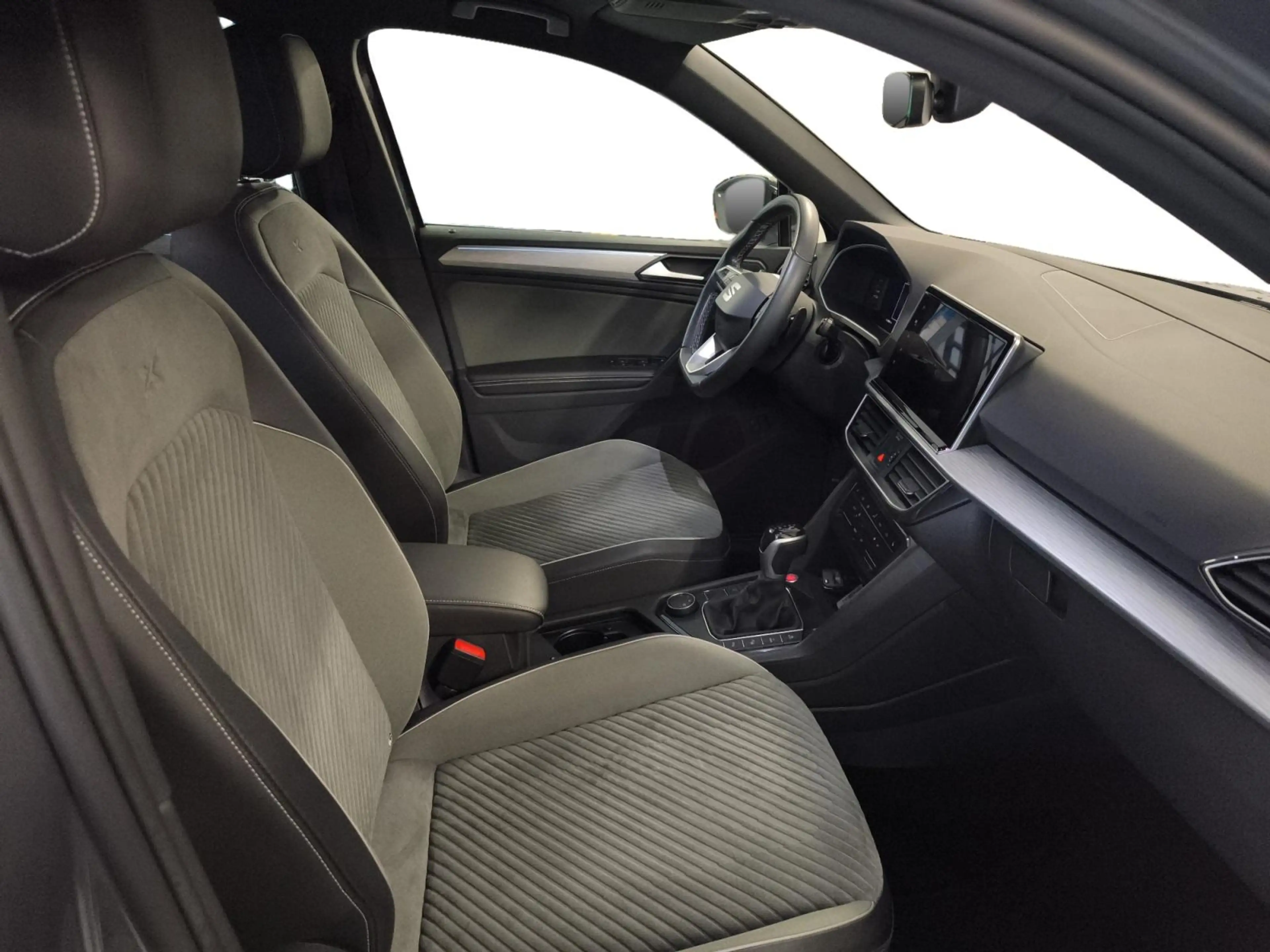 SEAT Tarraco 1.4 TSI e-Hybrid PHEV Xperience Business Intense — photo 14