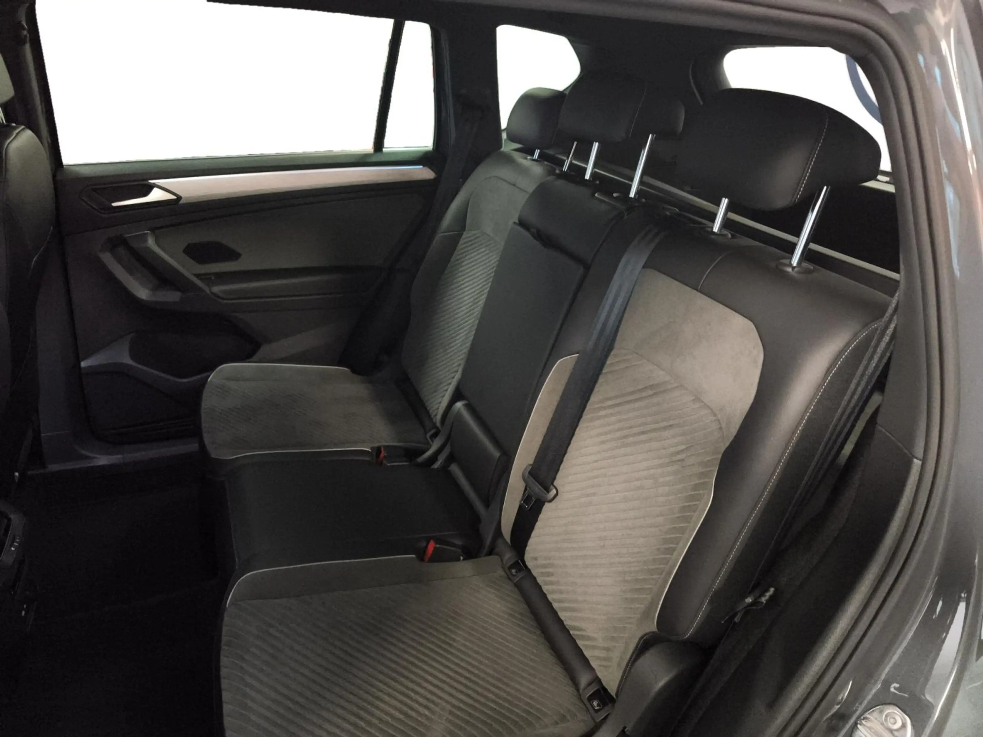 SEAT Tarraco 1.4 TSI e-Hybrid PHEV Xperience Business Intense — photo 12