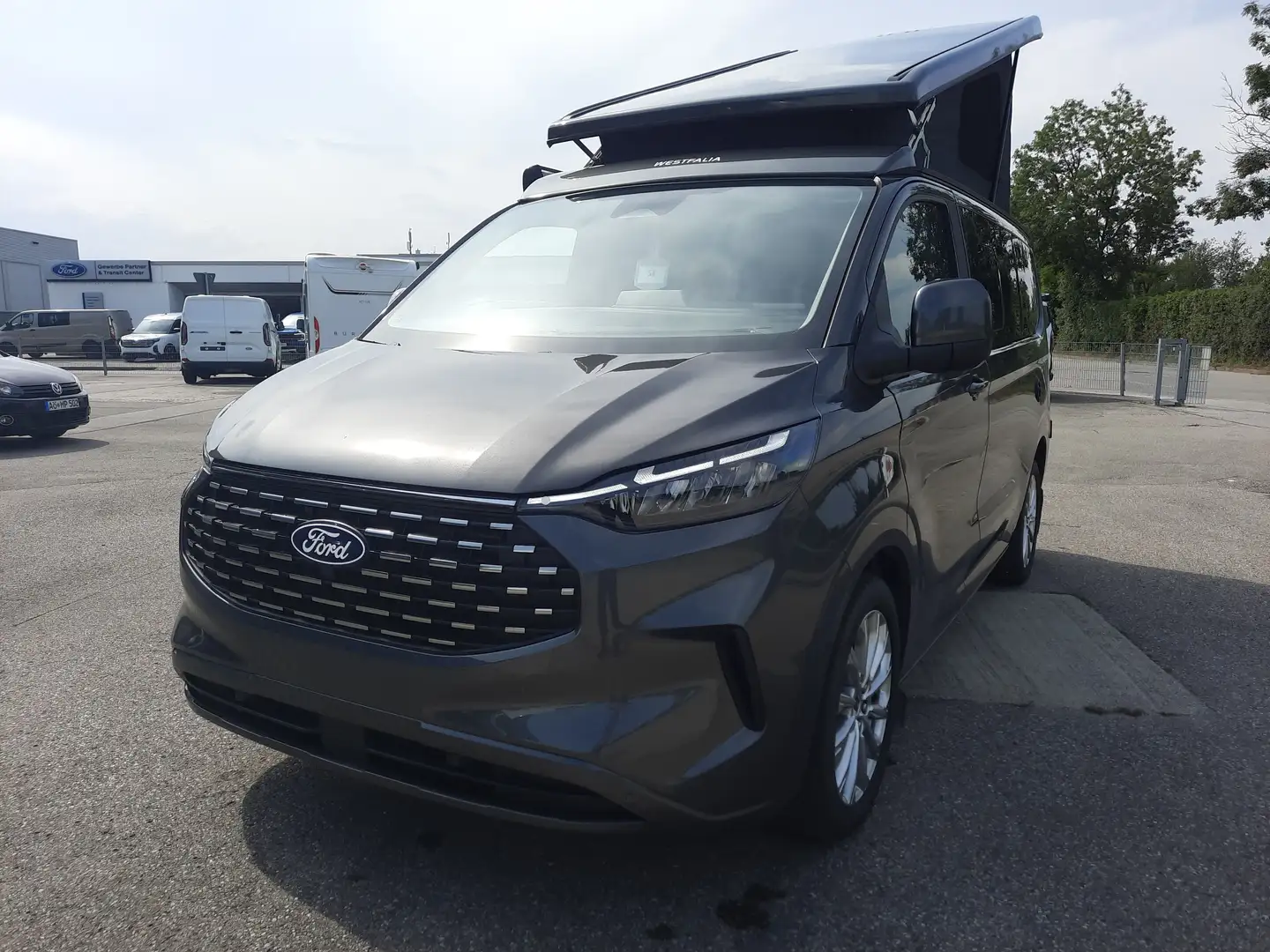 Ford Tourneo Custom Nugget Titanium 2.0 EcoBlue 320L1 Grijs - 2