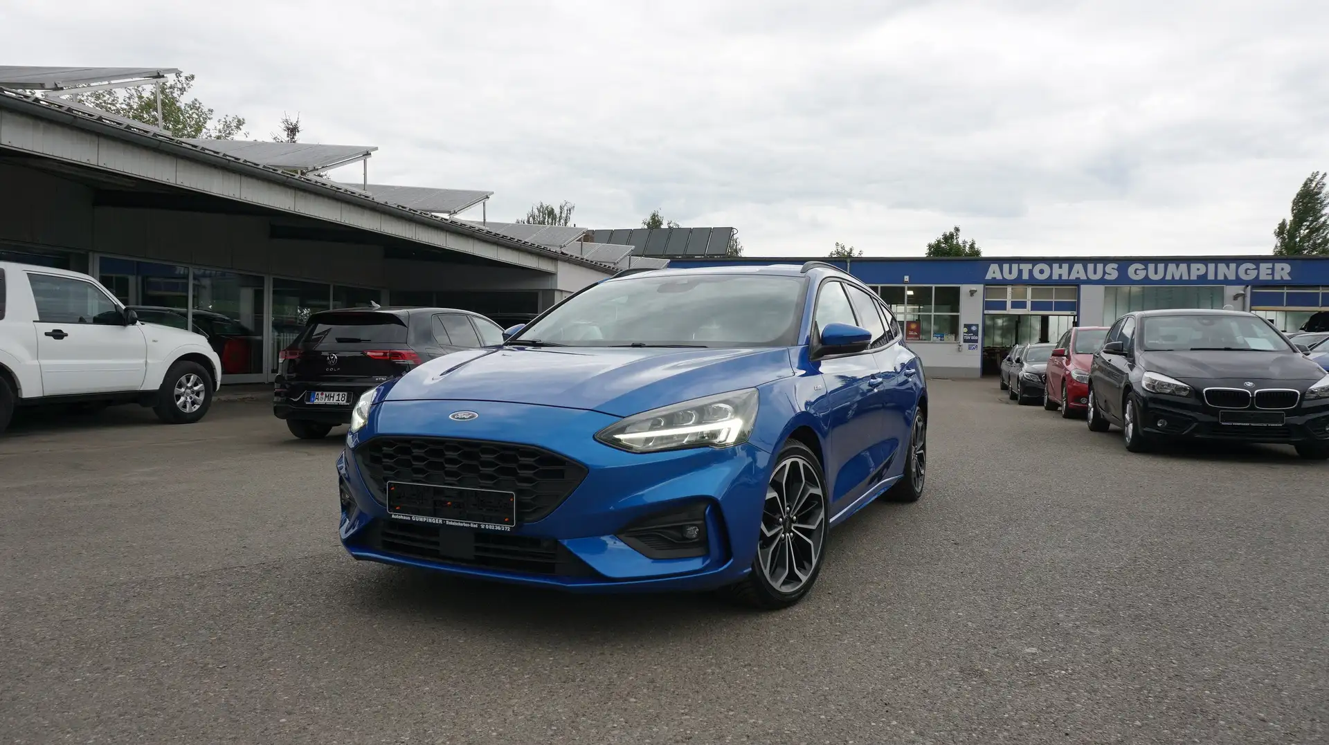 Ford Focus Turnier 1.5 EcoBoost Automatik ST-LINE ! Keyless ! Bleu - 1