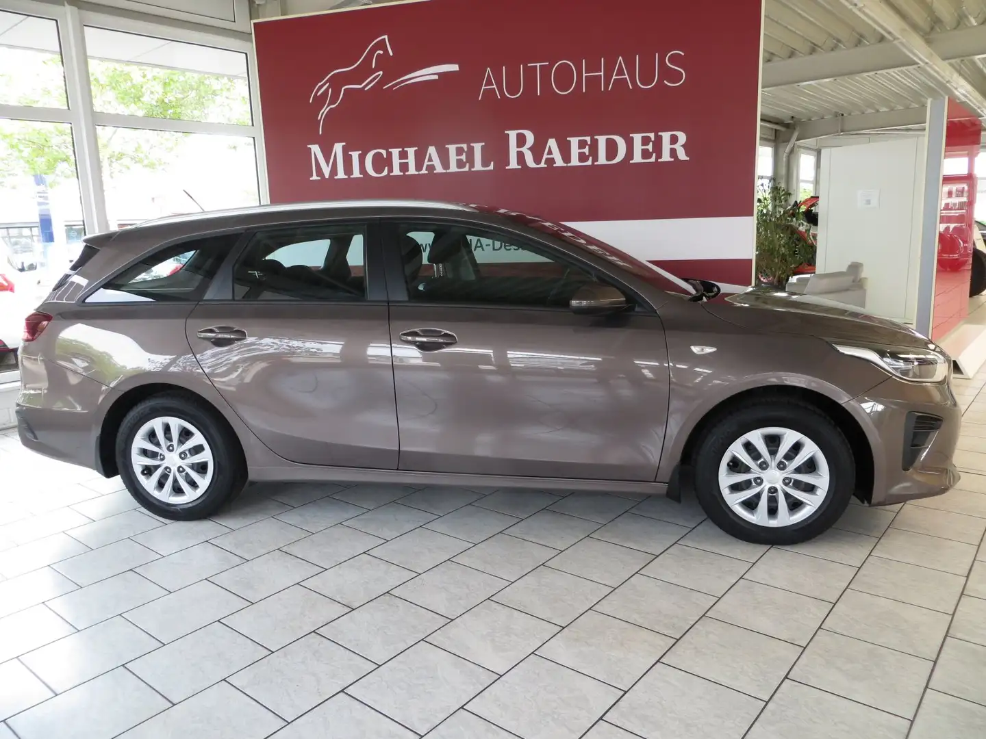 Kia Ceed / cee'd Ceed Sportswagon Braun - 1