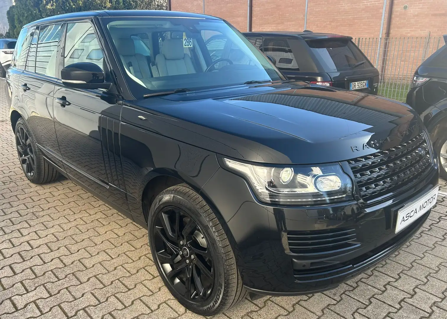 Land Rover Range Rover Range Rover 3.0 TDV6 Чорний - 1