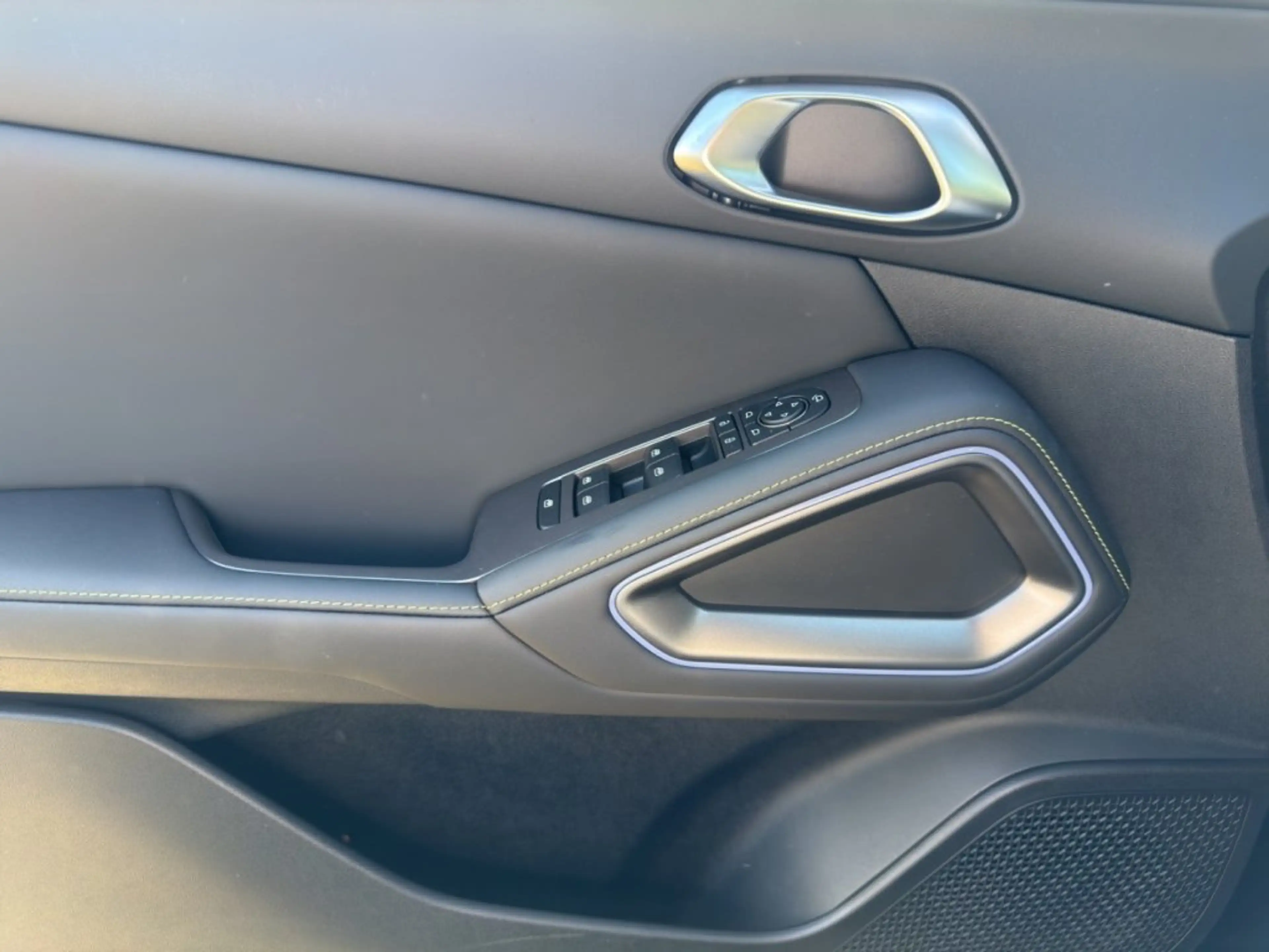 BYD Atto 2 DM-i Boost — photo 14