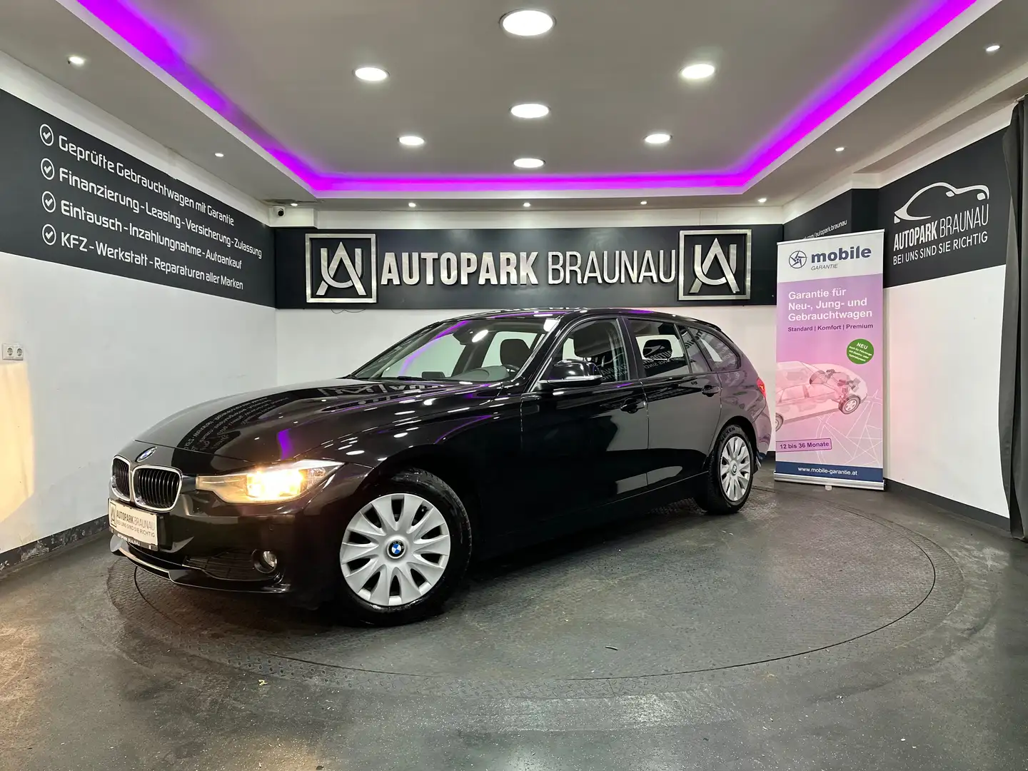 BMW 318 d Touring F31 Aut. *NAVI*NEUES-PICKERL* Schwarz - 1
