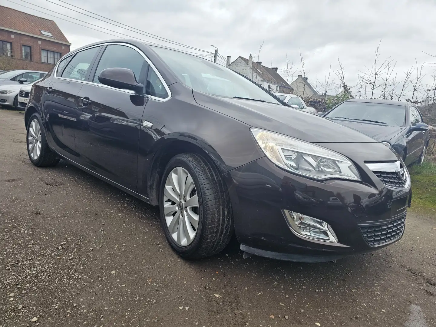 Opel Astra 1.6 Automatik Color Edition Braun - 1